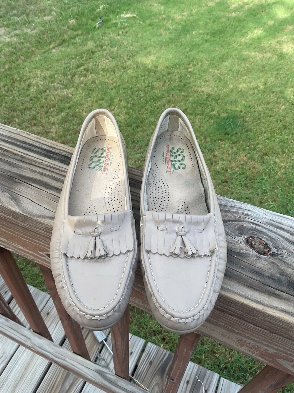 SAS Slip On Tassel Loafers Kilties Shoes Tripad Comfort Womens size 9M Taupe